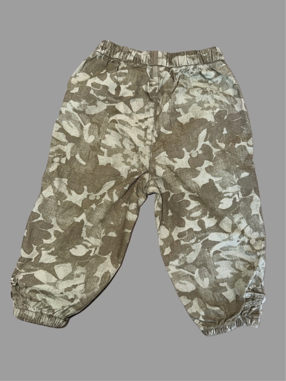 Baby Gap Pull-On Parachute Cargo Pants | Army Camo | 18-24 Months | Like New - Picture 2 of 3